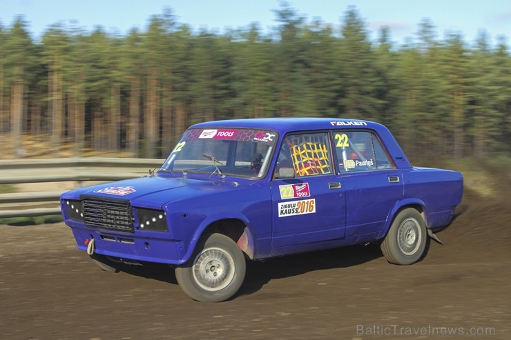 Ar pārsteigumiem un bagātām cīņām sporta kompleksā «333» noslēdzas Latvijas rallijkrosa sezona 185925