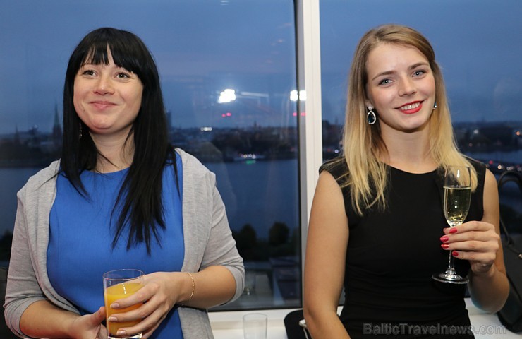 Pārdaugavas viesnīca «Radisson Blu Hotel Daugava» prezentē Ziemassvētkus un iepazīstina ar jauno direktoru Pārdaugavas viesnīca «Radisson Blu Hotel Daugava» prezentē Ziemassvētkus un iepazīstina ar jauno direktoru 186298