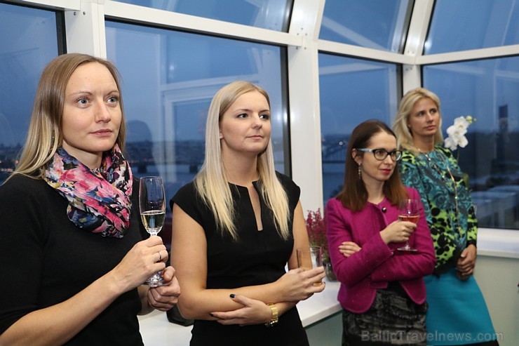 Pārdaugavas viesnīca «Radisson Blu Hotel Daugava» prezentē Ziemassvētkus un iepazīstina ar jauno direktoru Pārdaugavas viesnīca «Radisson Blu Hotel Daugava» prezentē Ziemassvētkus un iepazīstina ar jauno direktoru 186308