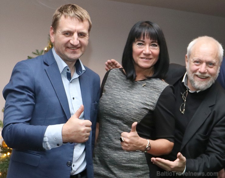 Pārdaugavas viesnīca «Radisson Blu Hotel Daugava» prezentē Ziemassvētkus un iepazīstina ar jauno direktoru Pārdaugavas viesnīca «Radisson Blu Hotel Daugava» prezentē Ziemassvētkus un iepazīstina ar jauno direktoru 186327