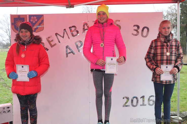 Latvijas dzimšanas dienu Rembate atzīmē ar 3 un 10 km skrējienu 
Foto atbalsts: Pulsometrs.lv 188133