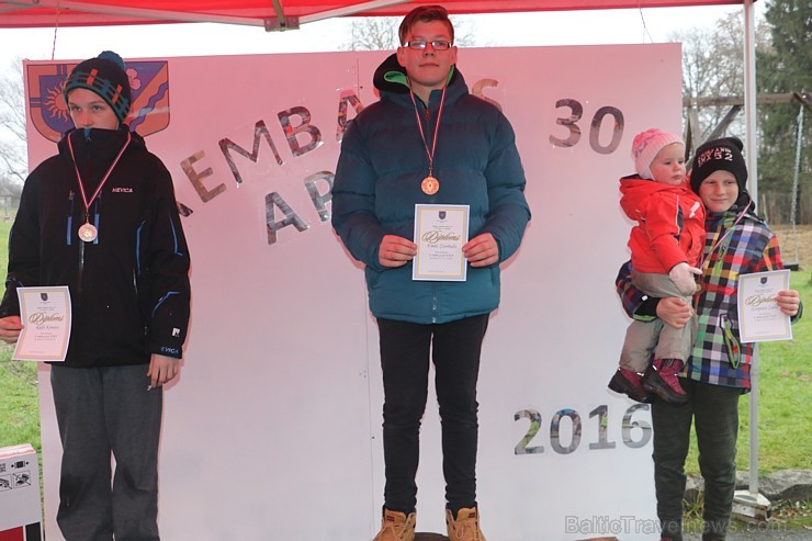 Latvijas dzimšanas dienu Rembate atzīmē ar 3 un 10 km skrējienu 
Foto atbalsts: Pulsometrs.lv 188134