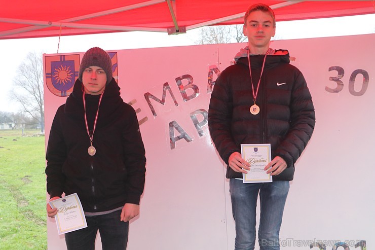 Latvijas dzimšanas dienu Rembate atzīmē ar 3 un 10 km skrējienu 
Foto atbalsts: Pulsometrs.lv 188136