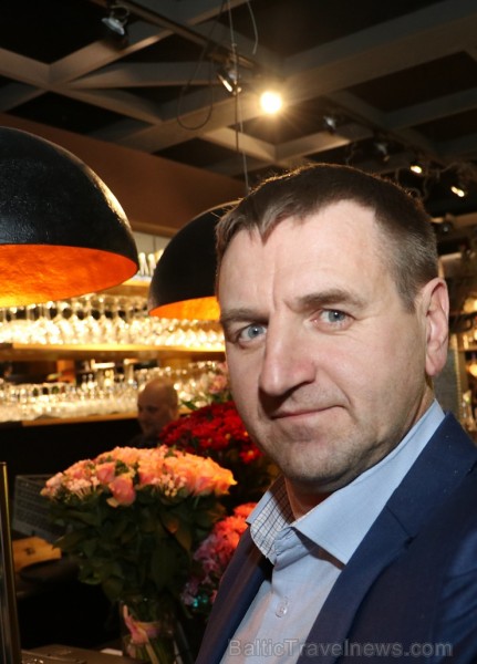 Rīgā 17.11.2016 ir oficiāli atvēries jauns restorāns ar vīna kompetenci, akvāriju un labu ēdienu - «Moltto» Rīgā 17.11.2016 ir oficiāli atvēries jauns restorāns ar vīna kompetenci, akvāriju un labu ēdienu - «Moltto» 188197
