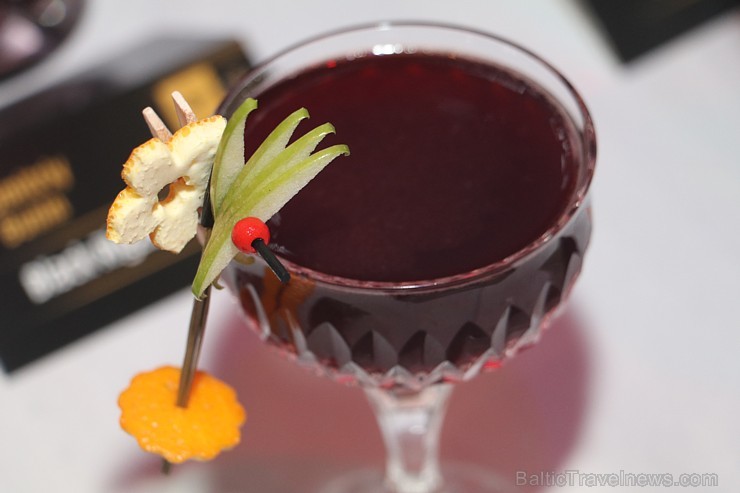 Starptautiskais bārmeņu konkurss «Riga Black Balsam Global Cocktail Challenge 2016» 24.11.2016 pulcē gandrīz 50 dalībniekus no 19 valstīm Starptautiskais bārmeņu konkurss «Riga Black Balsam Global Cocktail Challenge 2016» 24.11.2016 pulcē gandrīz 50 dalībniekus no 19 valstīm 188563