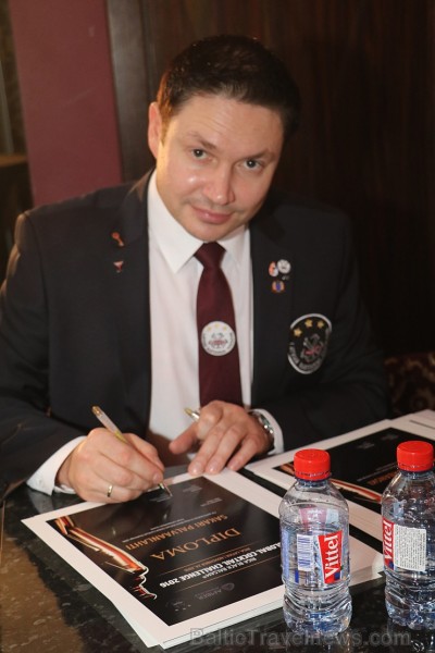 Starptautiskais bārmeņu konkurss «Riga Black Balsam Global Cocktail Challenge 2016» 24.11.2016 pulcē gandrīz 50 dalībniekus no 19 valstīm Starptautiskais bārmeņu konkurss «Riga Black Balsam Global Cocktail Challenge 2016» 24.11.2016 pulcē gandrīz 50 dalībniekus no 19 valstīm 188574