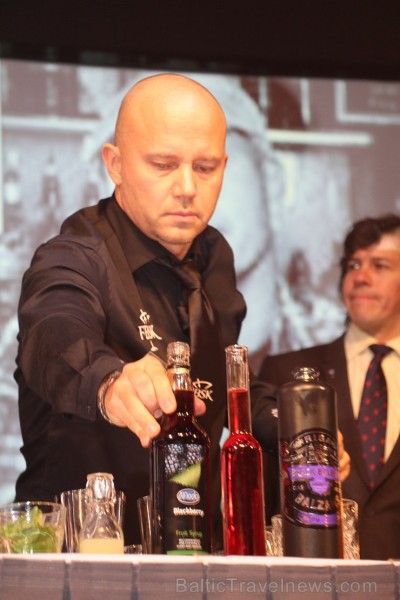 Starptautiskais bārmeņu konkurss «Riga Black Balsam Global Cocktail Challenge 2016» 24.11.2016 pulcē gandrīz 50 dalībniekus no 19 valstīm Starptautiskais bārmeņu konkurss «Riga Black Balsam Global Cocktail Challenge 2016» 24.11.2016 pulcē gandrīz 50 dalībniekus no 19 valstīm 188577