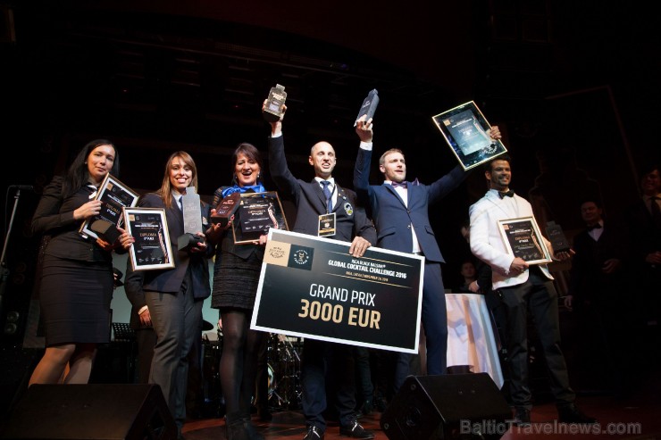 Starptautiskais bārmeņu konkurss «Riga Black Balsam Global Cocktail Challenge 2016» pulcē 19 valstis (Papildināts) Starptautiskais bārmeņu konkurss «Riga Black Balsam Global Cocktail Challenge 2016» pulcē 19 valstis (Papildināts) 188695