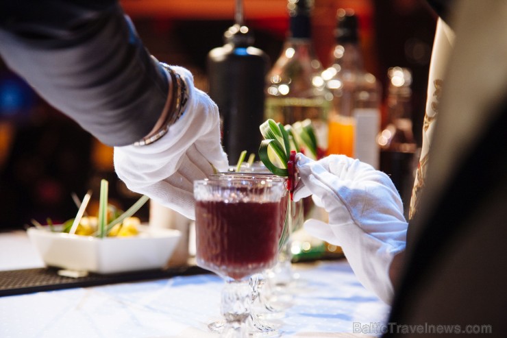 Starptautiskais bārmeņu konkurss «Riga Black Balsam Global Cocktail Challenge 2016» pulcē 19 valstis (Papildināts) Starptautiskais bārmeņu konkurss «Riga Black Balsam Global Cocktail Challenge 2016» pulcē 19 valstis (Papildināts) 188706