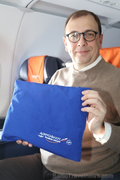 Divi biznesa klases tūristi izbauda lidojumu Rīga - Maskava ar lidsabiedrību «Aaeroflot». Atbalsta: Baltic Travel Group Divi biznesa klases tūristi izbauda lidojumu Rīga - Maskava ar lidsabiedrību «Aaeroflot». Atbalsta: Baltic Travel Group 189658