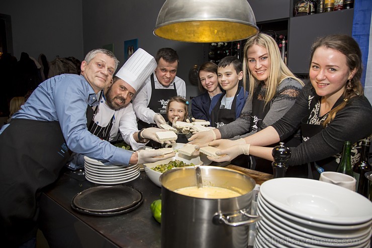 Grieķijas viesnīcu ķēde «Aldemar Resorts» un tūroperators «Tez Tour» atklāj gastronomiskos noslēpumus Grieķijas viesnīcu ķēde «Aldemar Resorts» un tūroperators «Tez Tour» atklāj gastronomiskos noslēpumus 189703