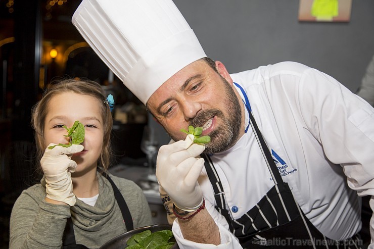 Grieķijas viesnīcu ķēde «Aldemar Resorts» un tūroperators «Tez Tour» atklāj gastronomiskos noslēpumus Grieķijas viesnīcu ķēde «Aldemar Resorts» un tūroperators «Tez Tour» atklāj gastronomiskos noslēpumus 189718