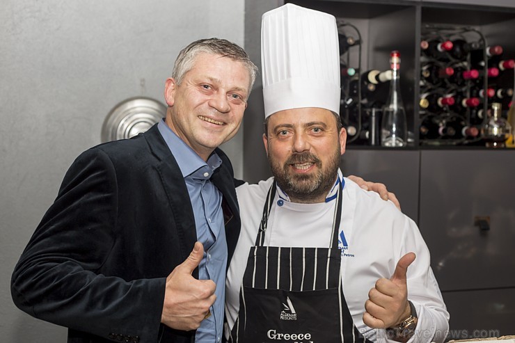 Grieķijas viesnīcu ķēde «Aldemar Resorts» un tūroperators «Tez Tour» atklāj gastronomiskos noslēpumus Grieķijas viesnīcu ķēde «Aldemar Resorts» un tūroperators «Tez Tour» atklāj gastronomiskos noslēpumus 189761