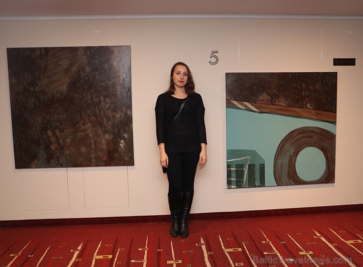 Talantīgā māksliniece Sandra Strēle izstāda gleznu sēriju «Melanholija» viesnīcā «Radisson Blu Hotel Elizabete» Talantīgā māksliniece Sandra Strēle izstāda gleznu sēriju «Melanholija» viesnīcā «Radisson Blu Hotel Elizabete» 189878