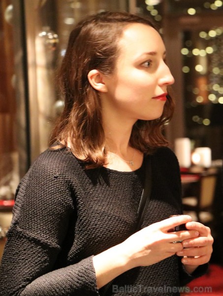Talantīgā māksliniece Sandra Strēle izstāda gleznu sēriju «Melanholija» viesnīcā «Radisson Blu Hotel Elizabete» Talantīgā māksliniece Sandra Strēle izstāda gleznu sēriju «Melanholija» viesnīcā «Radisson Blu Hotel Elizabete» 189899