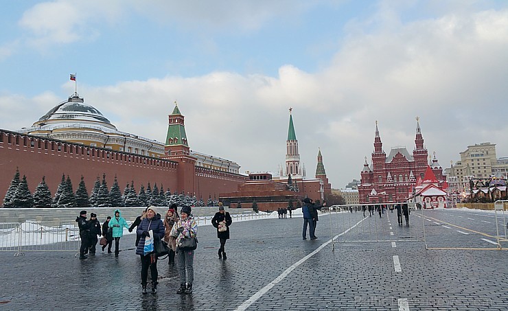 Travelnews.lv apskata Ziemassvētku tirdziņu Sarkanajā laukumā Maskavā. Atbalsta: Baltic Travel Group un Aeroflot Travelnews.lv apskata Ziemassvētku tirdziņu Sarkanajā laukumā Maskavā. Atbalsta: Baltic Travel Group un Aeroflot 189909