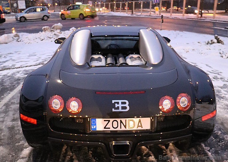 Vairāk nekā vienu miljonu vērtais «Bugatti Veyron» nespēj iziet tehnisko apskati Rīgā, jo šīm vairāk nekā 1000 zirgspēku jaudīgajam modelim no ražotāj Vairāk nekā vienu miljonu vērtais «Bugatti Veyron» nespēj iziet tehnisko apskati Rīgā, jo šīm vairāk nekā 1000 zirgspēku jaudīgajam modelim no ražotāj 189940