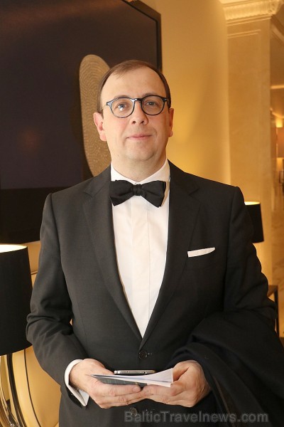Tūrisma firmas «Baltic Travel Group» vadītājs izbauda «Four Seasons Hotel Moscow» lrestorāna un bāra piedāvājumu Tūrisma firmas «Baltic Travel Group» vadītājs izbauda «Four Seasons Hotel Moscow» lrestorāna un bāra piedāvājumu 190153