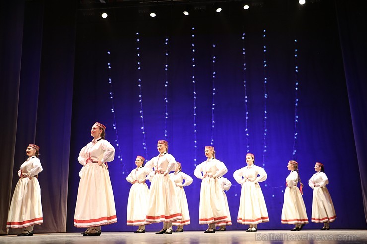 Ogres Kultūras centrā «Pīlādzītis» izdejo koncertu «Ziemas Jampadracis» 190210