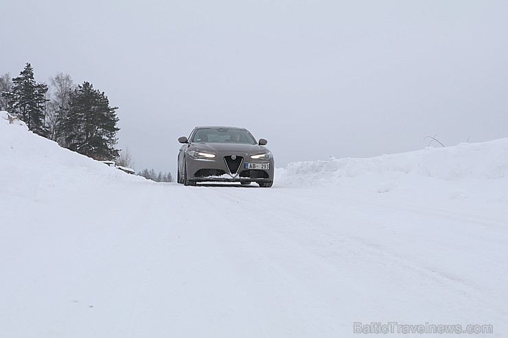 Travelnews.lv redakcija 3 dienas apceļo Vidzemi ar jauno Alfa Romeo Giulia 2.2 180 MJet AT Super Travelnews.lv redakcija 3 dienas apceļo Vidzemi ar jauno Alfa Romeo Giulia 2.2 180 MJet AT Super 191133