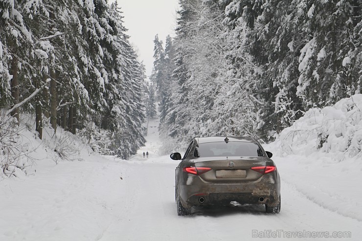 Travelnews.lv redakcija 3 dienas apceļo Vidzemi ar jauno Alfa Romeo Giulia 2.2 180 MJet AT Super Travelnews.lv redakcija 3 dienas apceļo Vidzemi ar jauno Alfa Romeo Giulia 2.2 180 MJet AT Super 191136