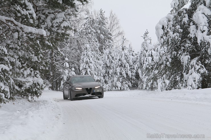Travelnews.lv redakcija 3 dienas apceļo Vidzemi ar jauno Alfa Romeo Giulia 2.2 180 MJet AT Super Travelnews.lv redakcija 3 dienas apceļo Vidzemi ar jauno Alfa Romeo Giulia 2.2 180 MJet AT Super 191137