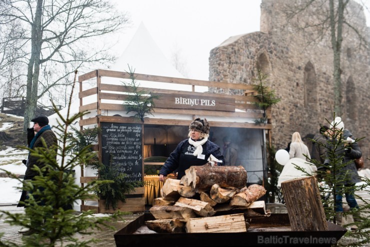 «Ziemas garšu svinēšana» Siguldā pulcē gardēžus no visas Latvijas. Foto autori - Oskars Briedis un Alberts Linarts «Ziemas garšu svinēšana» Siguldā pulcē gardēžus no visas Latvijas. Foto autori - Oskars Briedis un Alberts Linarts 191717