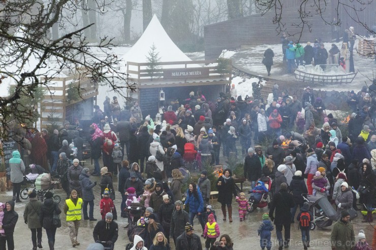 «Ziemas garšu svinēšana» Siguldā pulcē gardēžus no visas Latvijas. Foto autori - Oskars Briedis un Alberts Linarts «Ziemas garšu svinēšana» Siguldā pulcē gardēžus no visas Latvijas. Foto autori - Oskars Briedis un Alberts Linarts 191737