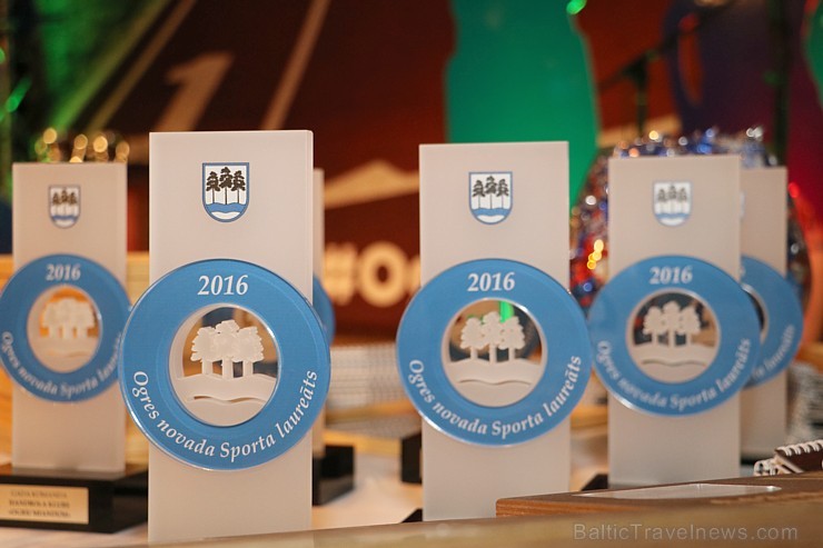 Labākie sportisti un treneri satiekas pasākumā «Ogres novada sporta laureāts 2016» 192581