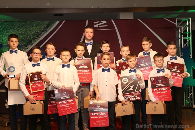 Labākie sportisti un treneri satiekas pasākumā «Ogres novada sporta laureāts 2016» 192596