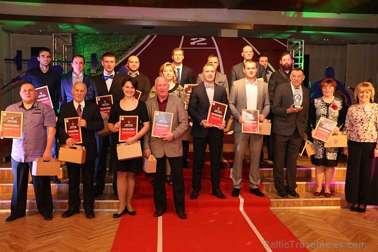 Labākie sportisti un treneri satiekas pasākumā «Ogres novada sporta laureāts 2016» 192599