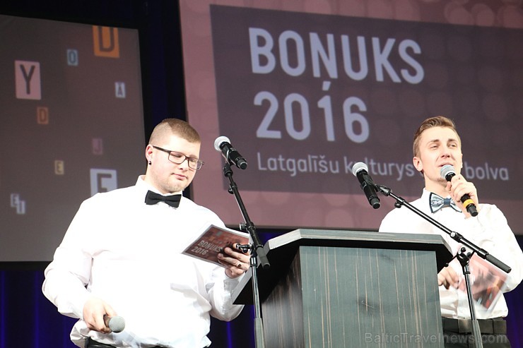100 labākās Travelnews.lv bildes no latgaliešu kultūras gada balvas «Boņuks 2016», kur 26.02.2017 Rēzeknē pulcējās latgalieši un viesi 100 labākās Travelnews.lv bildes no latgaliešu kultūras gada balvas «Boņuks 2016», kur 26.02.2017 Rēzeknē pulcējās latgalieši un viesi 193237