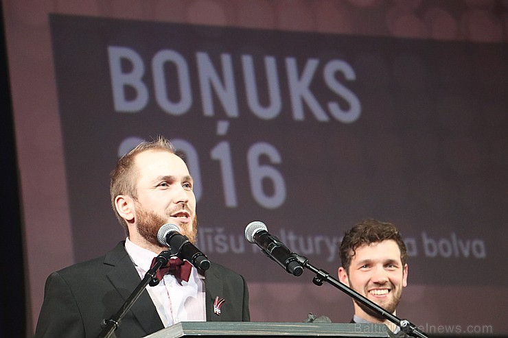 100 labākās Travelnews.lv bildes no latgaliešu kultūras gada balvas «Boņuks 2016», kur 26.02.2017 Rēzeknē pulcējās latgalieši un viesi 100 labākās Travelnews.lv bildes no latgaliešu kultūras gada balvas «Boņuks 2016», kur 26.02.2017 Rēzeknē pulcējās latgalieši un viesi 193274