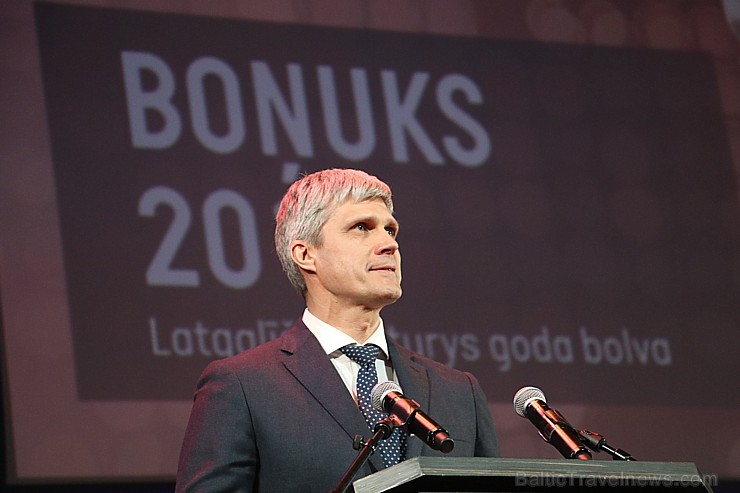 100 labākās Travelnews.lv bildes no latgaliešu kultūras gada balvas «Boņuks 2016», kur 26.02.2017 Rēzeknē pulcējās latgalieši un viesi 100 labākās Travelnews.lv bildes no latgaliešu kultūras gada balvas «Boņuks 2016», kur 26.02.2017 Rēzeknē pulcējās latgalieši un viesi 193299