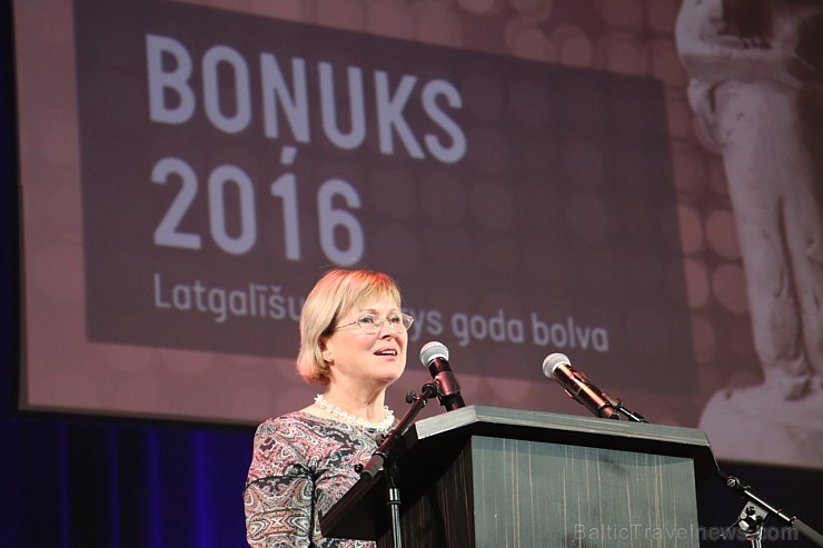 100 labākās Travelnews.lv bildes no latgaliešu kultūras gada balvas «Boņuks 2016», kur 26.02.2017 Rēzeknē pulcējās latgalieši un viesi 100 labākās Travelnews.lv bildes no latgaliešu kultūras gada balvas «Boņuks 2016», kur 26.02.2017 Rēzeknē pulcējās latgalieši un viesi 193307