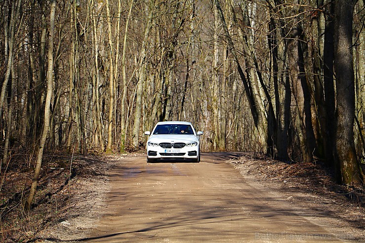 Travelnews.lv redakcija apceļo Vidzemi ar jauno BMW 530d XDrive 194150