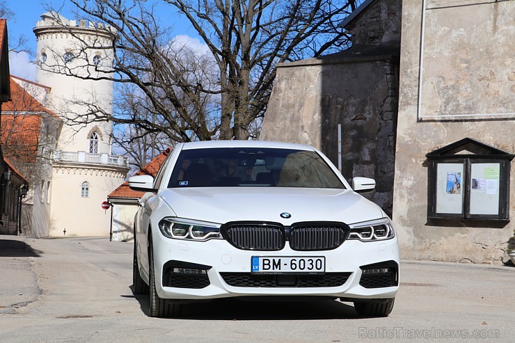 Travelnews.lv redakcija apceļo Vidzemi ar jauno BMW 530d XDrive 194162