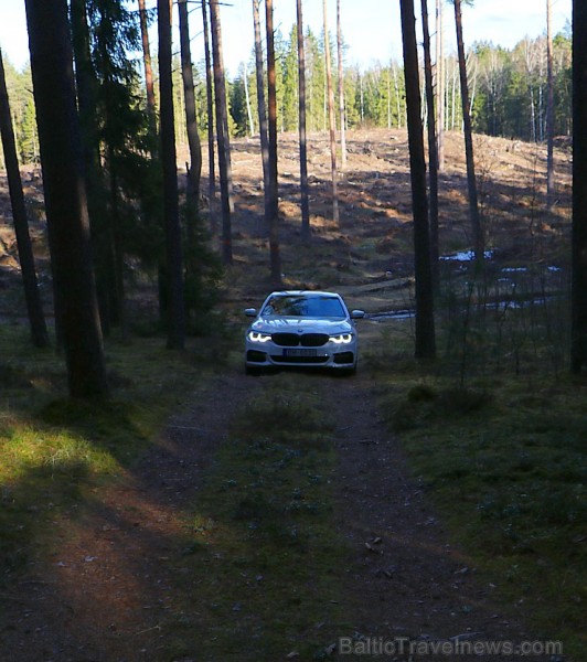 Travelnews.lv redakcija apceļo Vidzemi ar jauno BMW 530d XDrive 194190