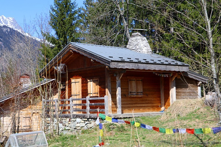 Travelnews.lv ar kalnu vilcienu dodas apskatīt Francijas lielāko Alpu ledāju. Atbalsta: Club Med Travelnews.lv ar kalnu vilcienu dodas apskatīt Francijas lielāko Alpu ledāju. Atbalsta: Club Med 194433