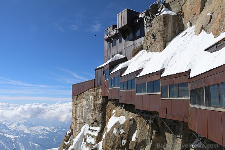 Travelnews.lv redakcija apmeklē 3 842 metru augsto Alpu virsotni «Aiguille du Midi». Atbalsta: Club Med Travelnews.lv redakcija apmeklē 3 842 metru augsto Alpu virsotni «Aiguille du Midi». Atbalsta: Club Med 194548