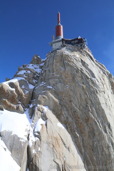 Travelnews.lv redakcija apmeklē 3 842 metru augsto Alpu virsotni «Aiguille du Midi». Atbalsta: Club Med Travelnews.lv redakcija apmeklē 3 842 metru augsto Alpu virsotni «Aiguille du Midi». Atbalsta: Club Med 194563
