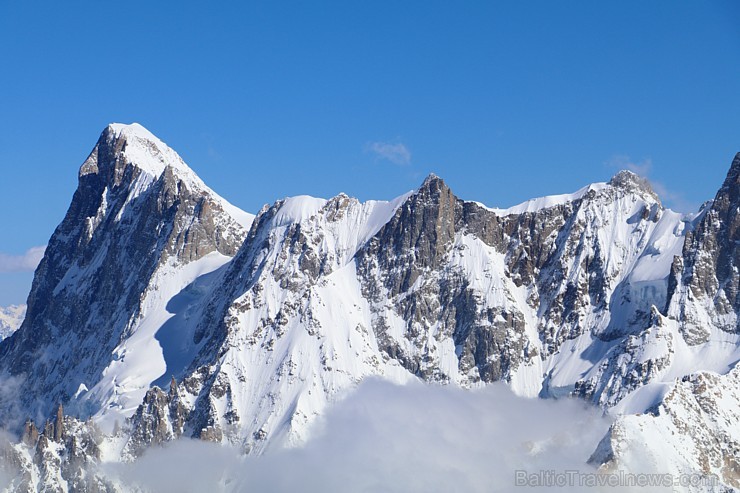 Travelnews.lv redakcija apmeklē 3 842 metru augsto Alpu virsotni «Aiguille du Midi». Atbalsta: Club Med Travelnews.lv redakcija apmeklē 3 842 metru augsto Alpu virsotni «Aiguille du Midi». Atbalsta: Club Med 194567