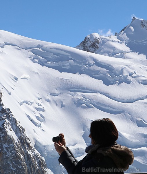 Travelnews.lv redakcija apmeklē 3 842 metru augsto Alpu virsotni «Aiguille du Midi». Atbalsta: Club Med Travelnews.lv redakcija apmeklē 3 842 metru augsto Alpu virsotni «Aiguille du Midi». Atbalsta: Club Med 194592