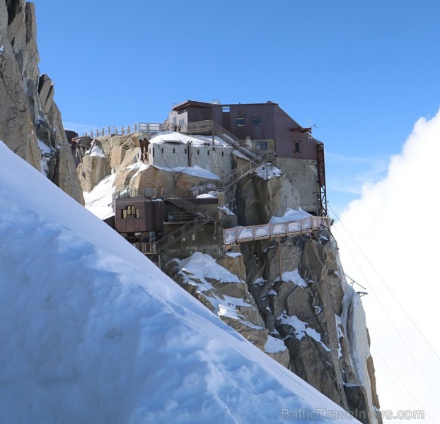 Travelnews.lv redakcija apmeklē 3 842 metru augsto Alpu virsotni «Aiguille du Midi». Atbalsta: Club Med Travelnews.lv redakcija apmeklē 3 842 metru augsto Alpu virsotni «Aiguille du Midi». Atbalsta: Club Med 194593