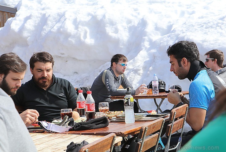 Travelnews.lv redakcija kopā ar «Latvia Tours» izbauda kalnu slēpošanu Alpu kalnos. Atbalsta: Club Med Travelnews.lv redakcija kopā ar «Latvia Tours» izbauda kalnu slēpošanu Alpu kalnos. Atbalsta: Club Med 195062