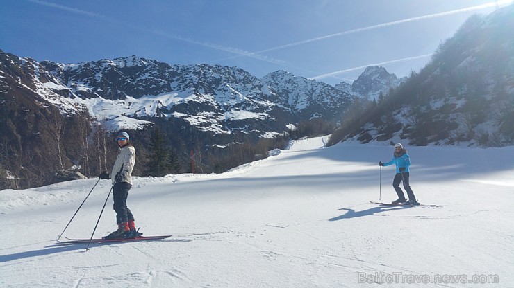 Travelnews.lv redakcija kopā ar «Latvia Tours» izbauda kalnu slēpošanu Alpu kalnos. Atbalsta: Club Med Travelnews.lv redakcija kopā ar «Latvia Tours» izbauda kalnu slēpošanu Alpu kalnos. Atbalsta: Club Med 195081