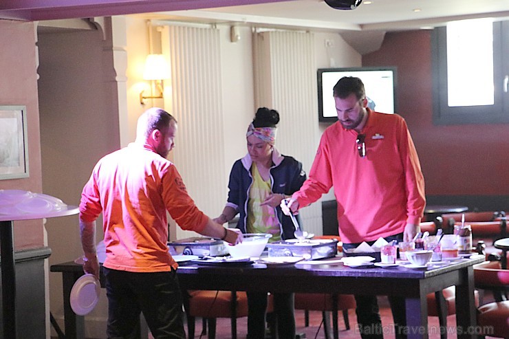 Travelnews.lv redakcija izbauda izslavēto «Club Med Chamonix» ēdināšanas servisu - viss iekļauts. Atbalsta: Club Med Travelnews.lv redakcija izbauda izslavēto «Club Med Chamonix» ēdināšanas servisu - viss iekļauts. Atbalsta: Club Med 195144