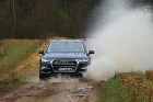 Travelnews.lv redakcija ar jauno un jaudīgo «Audi Q7 e-tron» apceļo Latgali