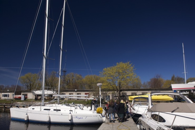 Lai padarītu Latvijas mazās ostas pieejamākas, tiek atklāts viens no jaunizveidotajiem «Helloports» info kioskiem Lai padarītu Latvijas mazās ostas pieejamākas, tiek atklāts viens no jaunizveidotajiem «Helloports» info kioskiem 197033