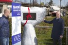 Lai padarītu Latvijas mazās ostas pieejamākas, tiek atklāts viens no jaunizveidotajiem «Helloports» info kioskiem